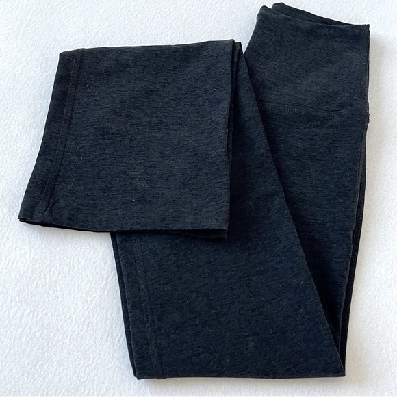 Beyond Yoga Spacedye Practice High Waisted Bootcut Pant Heathered Black, XS - Picture 5 of 9